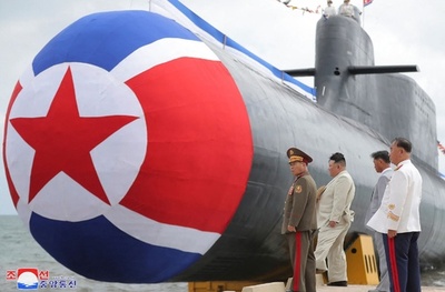 北朝鮮、「戦術核攻撃潜水艦」建造