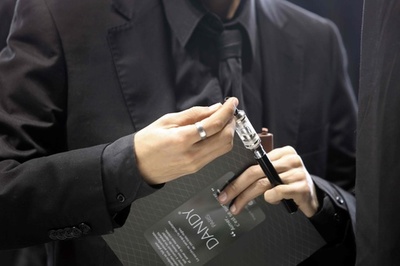 電子たばこは有害、WHO報告書「疑いの余地なし」