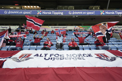 ノルウェー2部の試合中に心停止で選手倒れる 蘇生成功