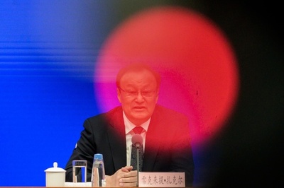 ウイグル人の「訓練」続行する、中国政府が明言