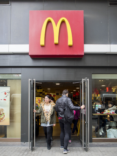 中国国内店舗加速へ、マクドナルドと不動産大手がタッグ