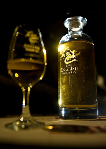 スコッチじゃない「イングリッシュ・ウイスキー」、100年ぶり復活