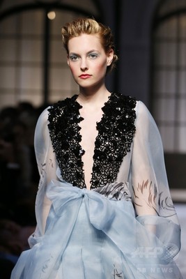 新デザイナーが辿る創業者の面影 スキャパレリ 15 16年秋冬オートクチュール 写真56枚 ファッション ニュースならmode Press Powered By Afpbb News