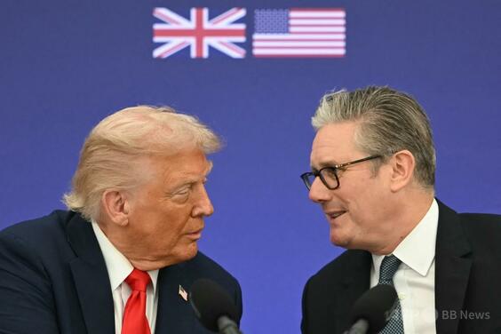 英首相、トランプ氏の脅迫に「屈するつもりはない」 対イラン攻撃参戦は「国益にならない」