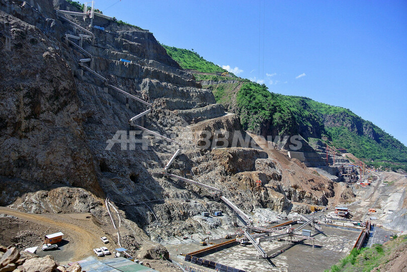 世界最大の砂漠湖を脅かす隣国のダム、ケニア