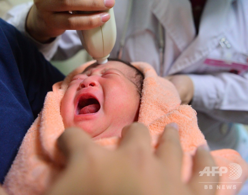 中国の「全面二人っ子政策」効果が減速、託児サービス改善で引き上げなるか 写真1枚 国際ニュース:AFPBB News