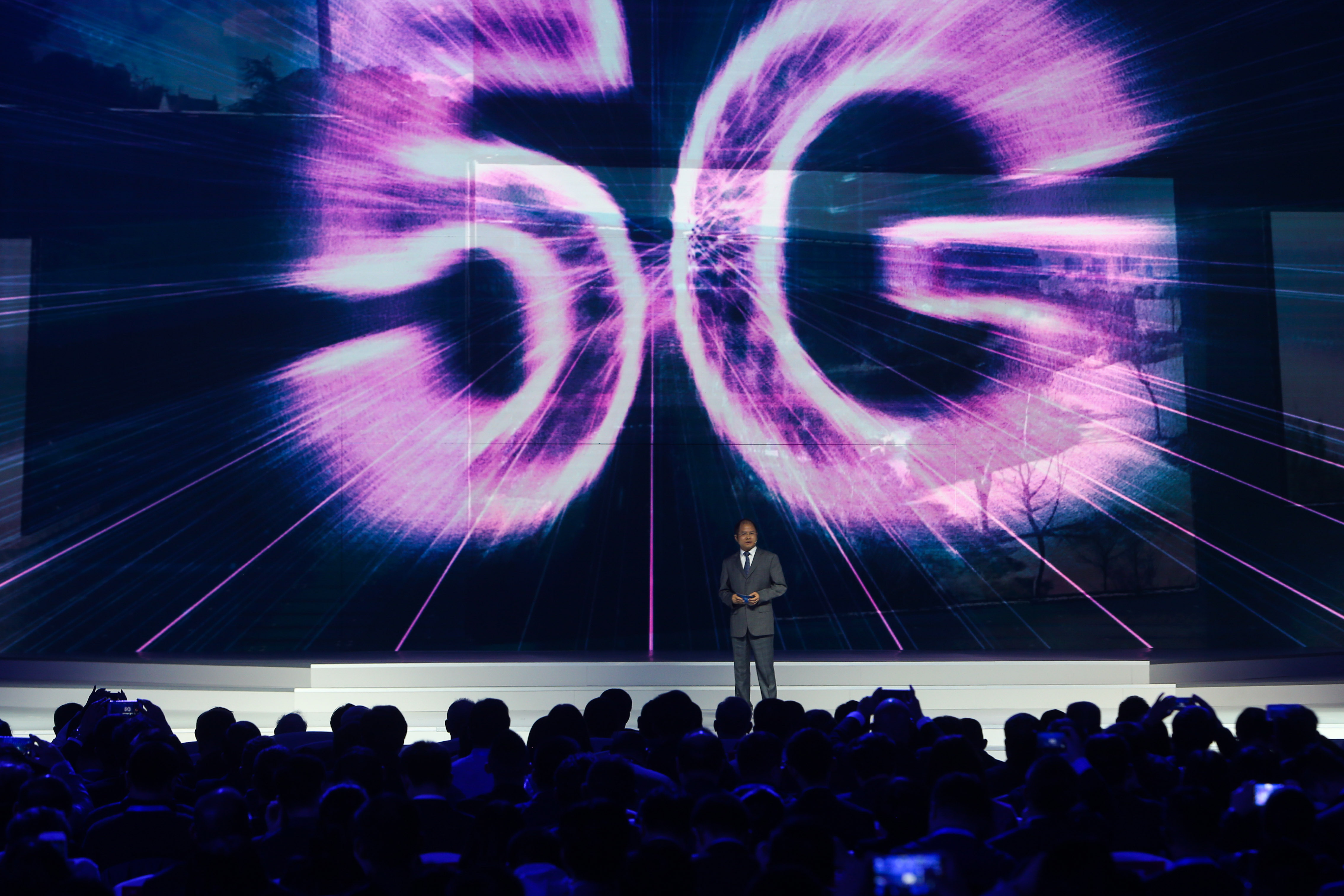 華為、業界初の「5G」基地局用チップを発表 華為、業界初の「5G」基地局用チップを発表