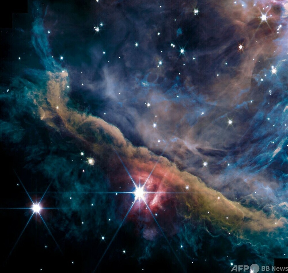 オリオン大星雲 「息のむ」最新画像 ウェッブ宇宙望遠鏡が撮影 写真1枚 国際ニュース:AFPBB News