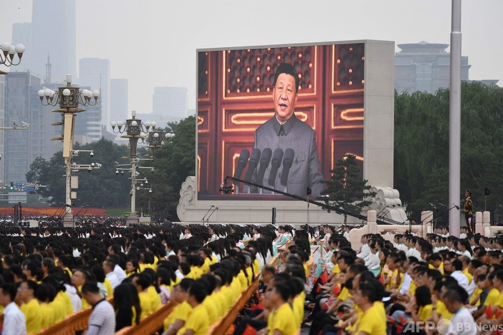 中華民族の偉大な復興は「不可逆的」 習近平氏、共産党100年式典で演説