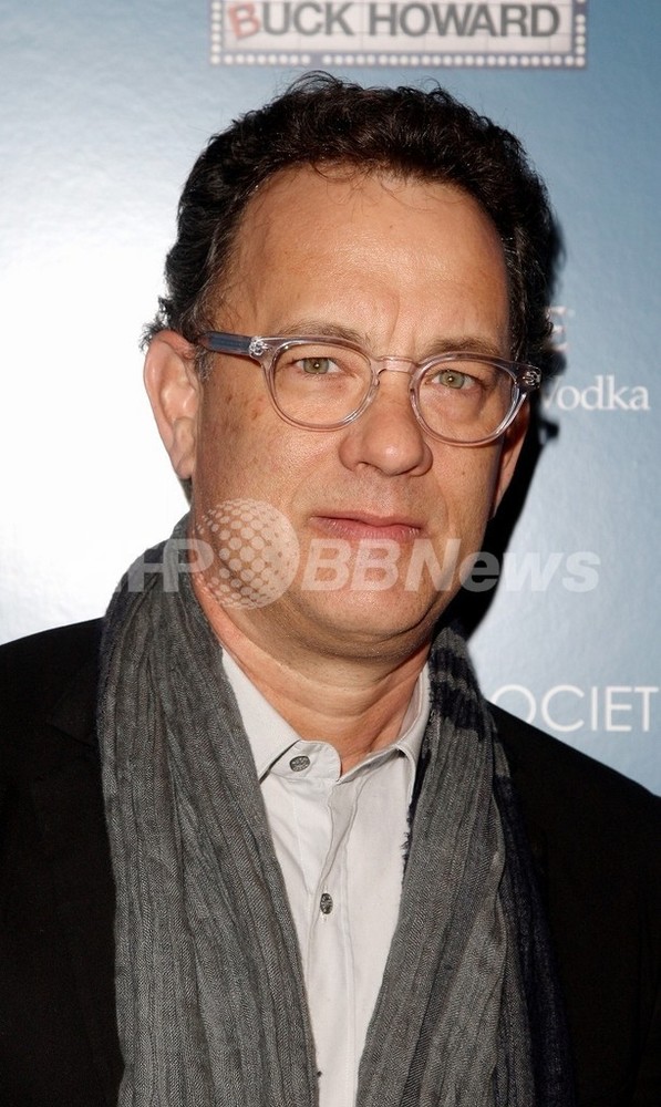 俳優トム・ハンクス、新作映画で60年代の人気フィギュアに 写真1枚