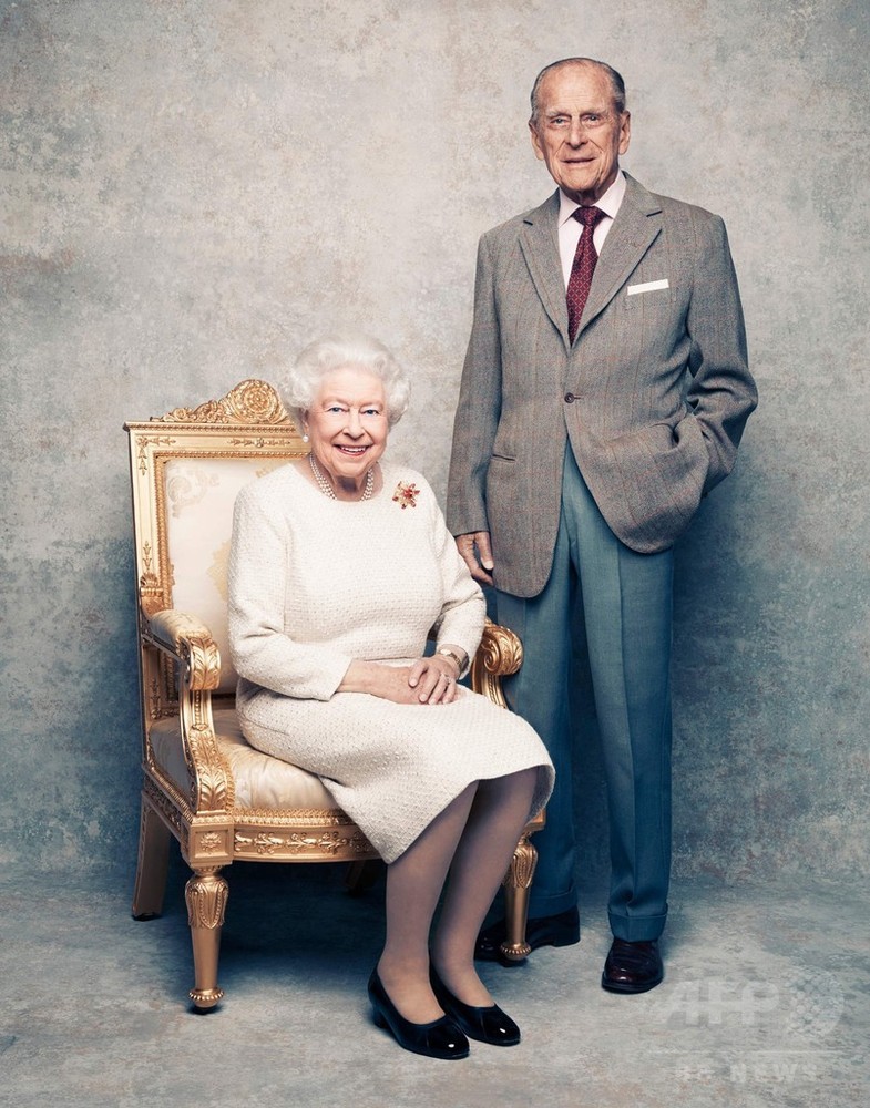 英女王夫妻が結婚70周年 写真3枚 国際ニュース：AFPBB News