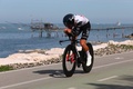 自転車ロードレース、ジロ・デ・イタリア、第1ステージ個人タイムトライアル（フォッサセジアマリーナ～オルトーナ、19.6キロ）に臨むUTEのジョアン・アルメイダ（2023年5月6日撮影）。(c)Luca Bettini / AFP