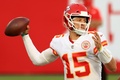 米ナショナル・フットボール・リーグ（NFL）、カンザスシティ・チーフスでプレーするパトリック・マホームズ（2020年11月29日撮影）。(c)Mike Ehrmann/Getty Images/AFP