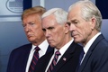 （左から）米国のドナルド・トランプ大統領、マイク・ペンス副大統領、ピーター・ナバロ大統領補佐官。首都ワシントンのホワイトハウスにて（2020年4月2日撮影、資料写真）。(c)MANDEL NGAN / AFP