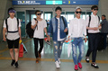 韓国・仁川国際空港（Incheon International Airport）からマレーシアへ向けて出発する、アイドルグループ「少年共和国（Boys Republic）」のメンバー（2014年8月14日撮影）。(c)STARNEWS