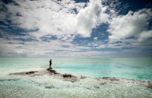 白い砂浜と遠浅の海、仏領ポリネシアのトアウ環礁 写真26枚 国際