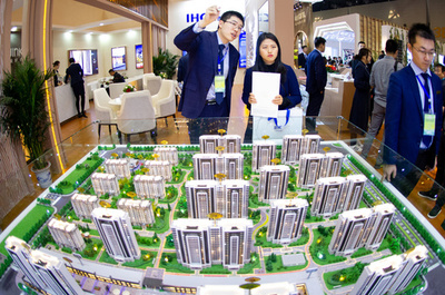 中国の住宅価格が「1万元時代」に突入 政府は不動産バブルを警戒