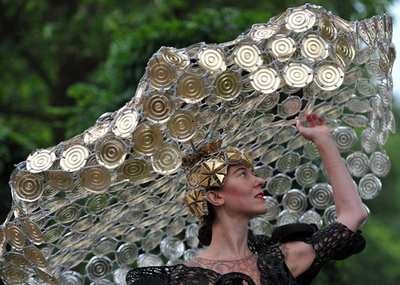 英伝統の競馬レース「ロイヤルアスコット」、今年も帽子に注目