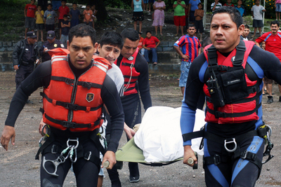 ハリケーン「イダ」が中米を直撃、エルサルバドルで死者124人