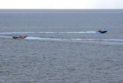 イラン高速艇の米軍艦艇威嚇事件、米国防総省が証拠ビデオを公開