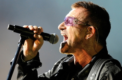 ユーチューブがU2コンサートを生中継、日本でも視聴可