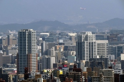 中国の大気汚染も影響か、かすむ福岡の空