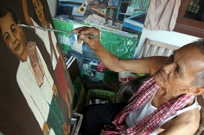 カンボジアで「生き残りのアート」展、ポル・ポト時代の苦悩を描く