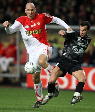 モナコ ホームでニースと分ける