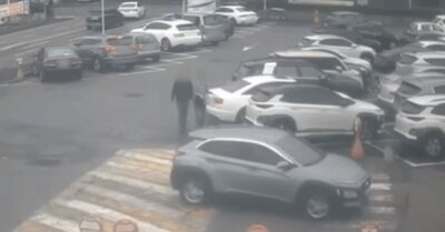 韓国・バックした車にちょっと接触した女性「私は高額所得者。高い示談金支払え」の主張、どこまで聞くべきか