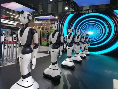 全世界の産業用ロボット 半数以上が中国で「勤務中」