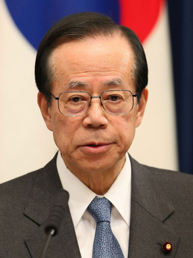 内閣支持率25％、発足以来最低に