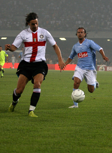 インテル モレッティ・ビール杯の初戦でナポリに勝利