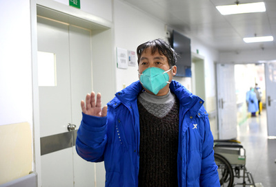 「新型肺炎でも慌てるな」 一時危篤の男性が退院  中国
