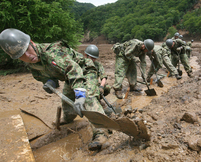 岩手・宮城内陸地震、1人の遺体収容 死者10人に