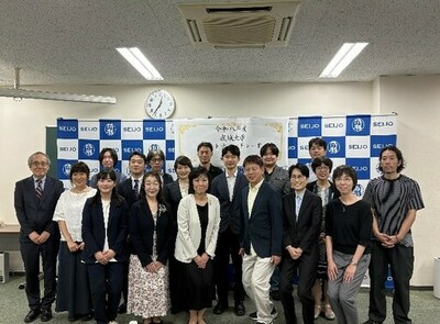 成城大学　―優れた教育を実践する17名の教員を表彰―　2026年度ベストティーチャー賞表彰式を行いました