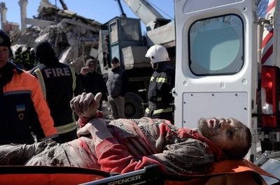 負傷兵救出 ロシア空爆で兵士40人死亡 ウクライナ南部