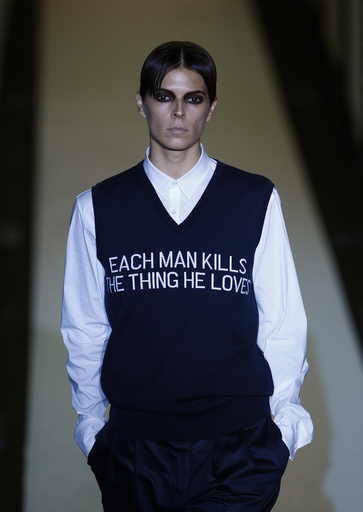 ＜08年春夏パサレラ・シベレス＞ダビッド・デルフィン、新作を発表