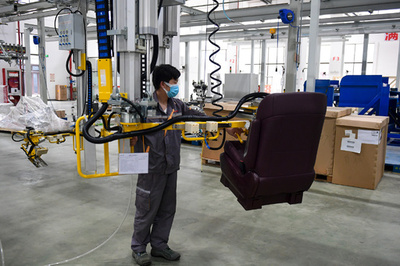 上海の工場で進む生産再開 6月には通常水準に