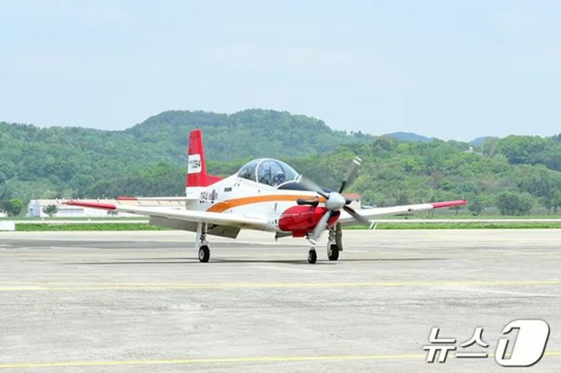 地上滑走する国産航空機KT-1訓練機＝空軍提供(c)news1