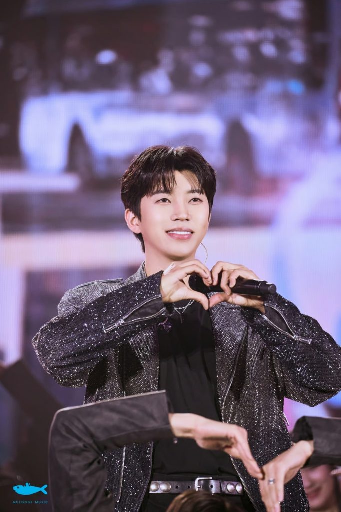 (c)STARNEWS