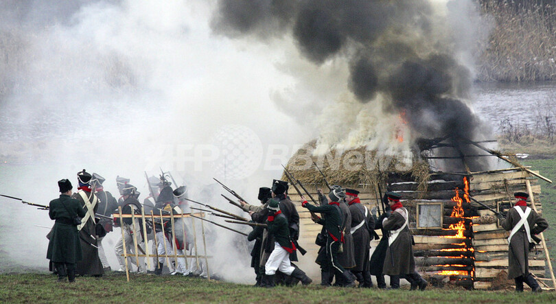 ベラルーシでベレジナ川の戦いを再現