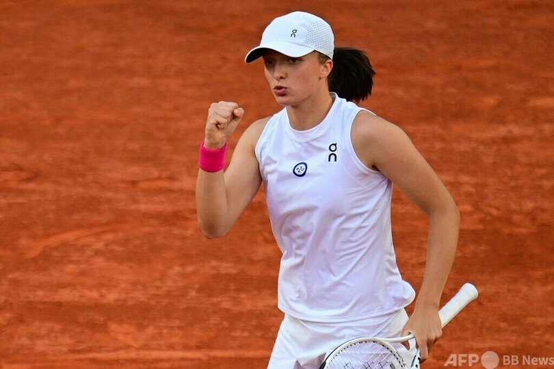 シフィオンテク、相手の途中棄権でガウフとの準々決勝へ 全仏OP