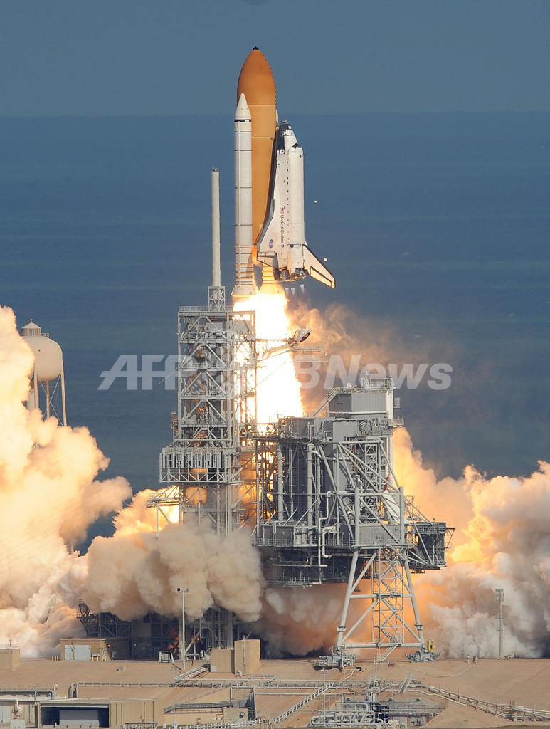 スペースシャトル「アトランティス」打ち上げ、ISSの予備機材など運搬