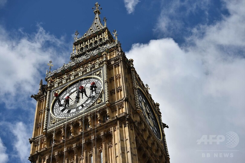 英ビッグベンで4年ぶりの大掃除、終わるまでに1週間