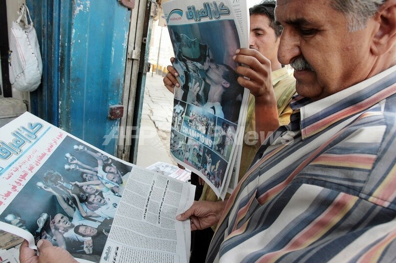 元駐イラク米大使、「イラクの政治家はサッカー選手を見習うべき」 写真4枚 国際ニュース:AFPBB News