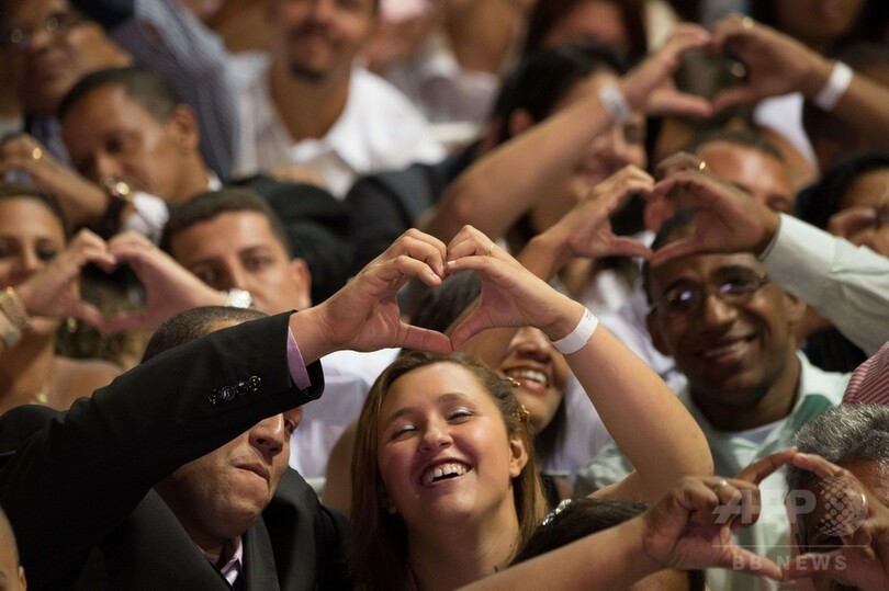 貧困支援で粋な計らい、1960組が一斉挙式 ブラジル・リオ