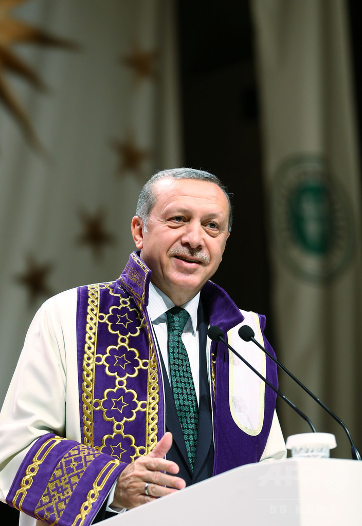 トルコ大統領に学歴詐称疑惑、辞職求め申し立て トルコ大統領に学歴詐称疑惑、辞職求め申し立て