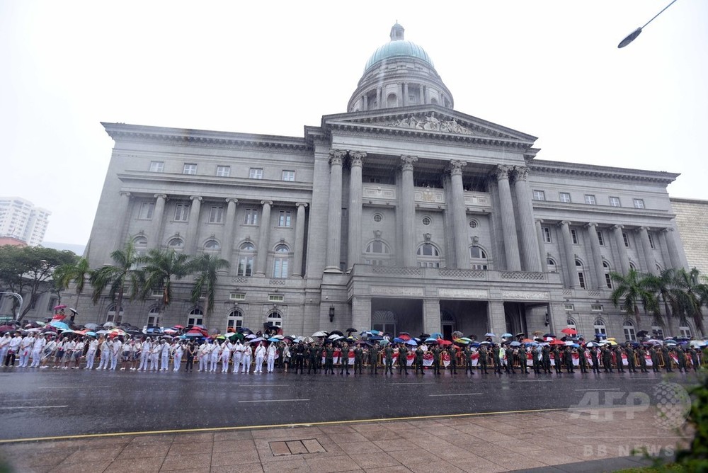 「性的暴行の罪問うのは男だけ」被告の女無罪に シンガポール 写真1枚 国際ニュース:AFPBB News