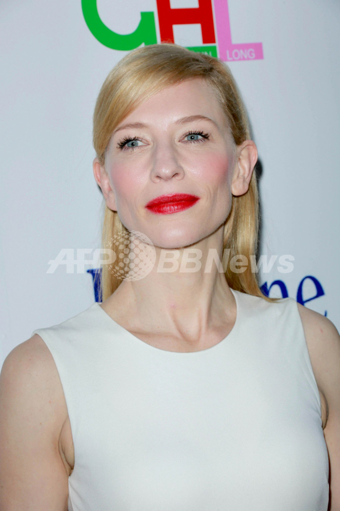 ケイト・ブランシェット、「アルマーニ」の新香水「Si」のキャンペーンモデルに