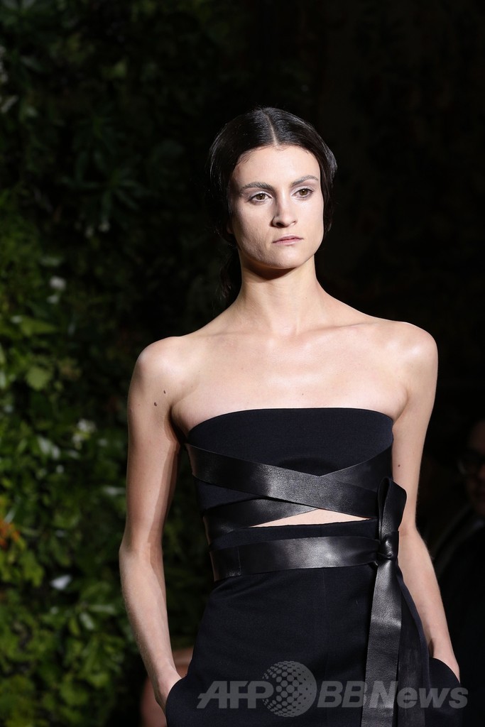 古き良き芸術を現代風にアレンジ、「ヴァレンティノ」14/15年秋冬オートクチュール